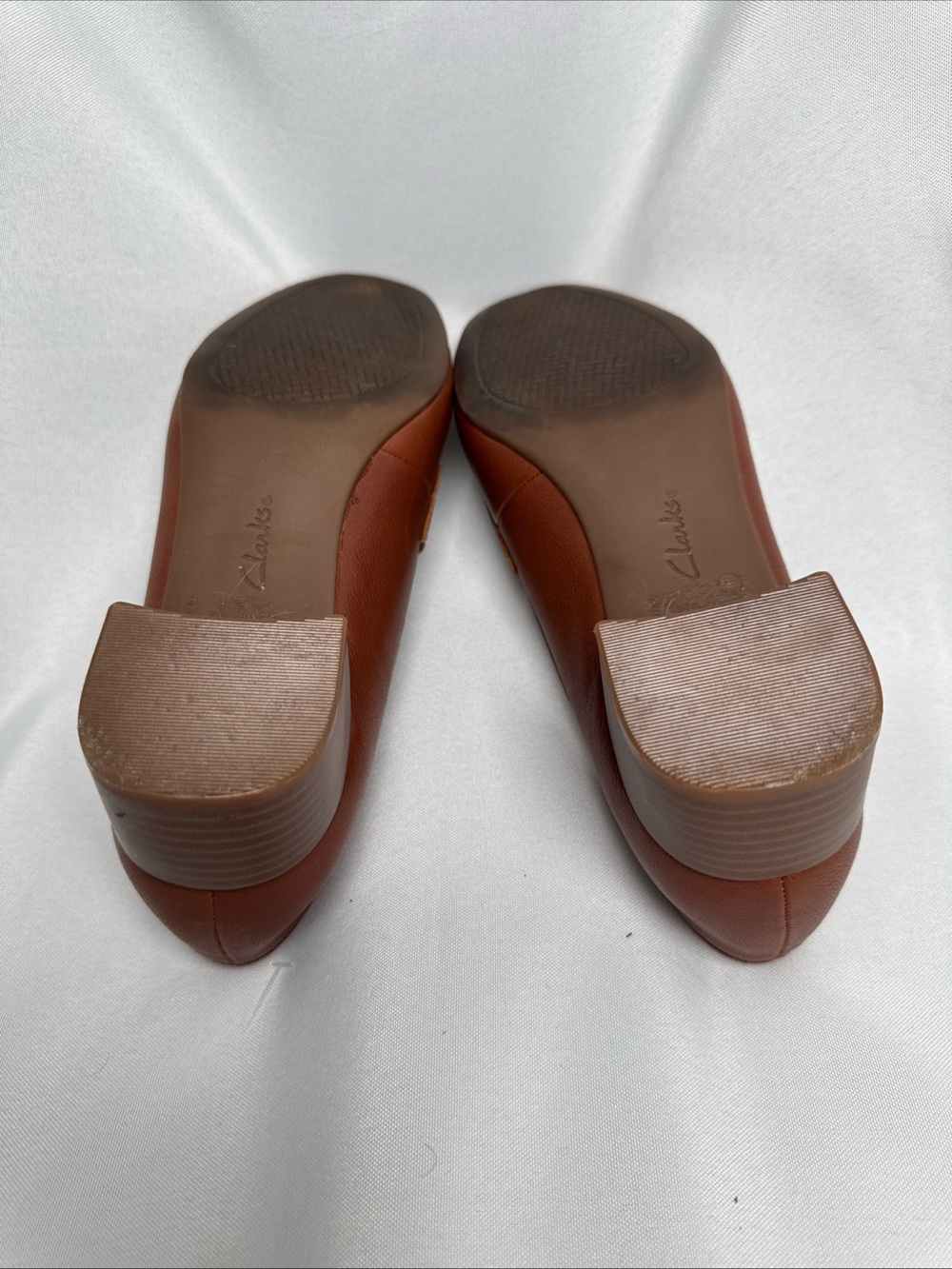 Clarks Iridessa Sky Shoes Womens Sz 7.5 M Dark Tan Leather Loafers Block Heel - Picture 11 of 13